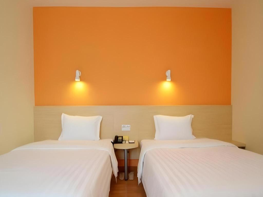 7 Days Inn Luzhou Commercial Pedestrian Street Center Extérieur photo