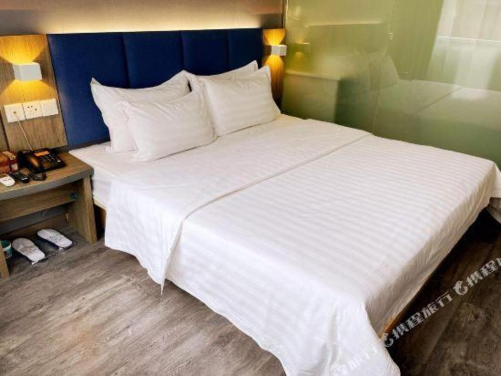 7 Days Inn Luzhou Commercial Pedestrian Street Center Extérieur photo