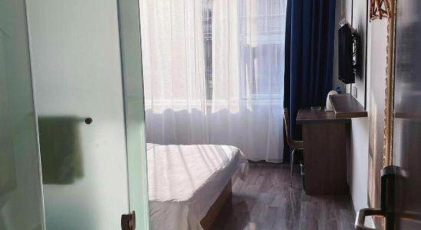7 Days Inn Luzhou Commercial Pedestrian Street Center Extérieur photo